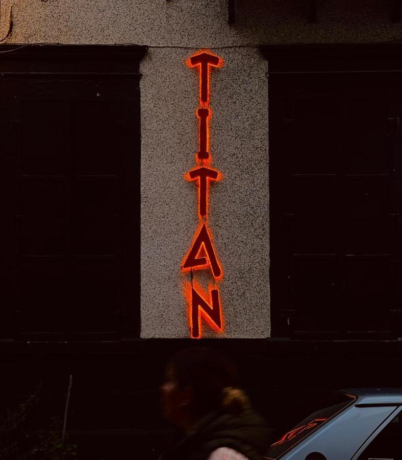 הוסטל איזמיר Titan House מראה חיצוני תמונה
